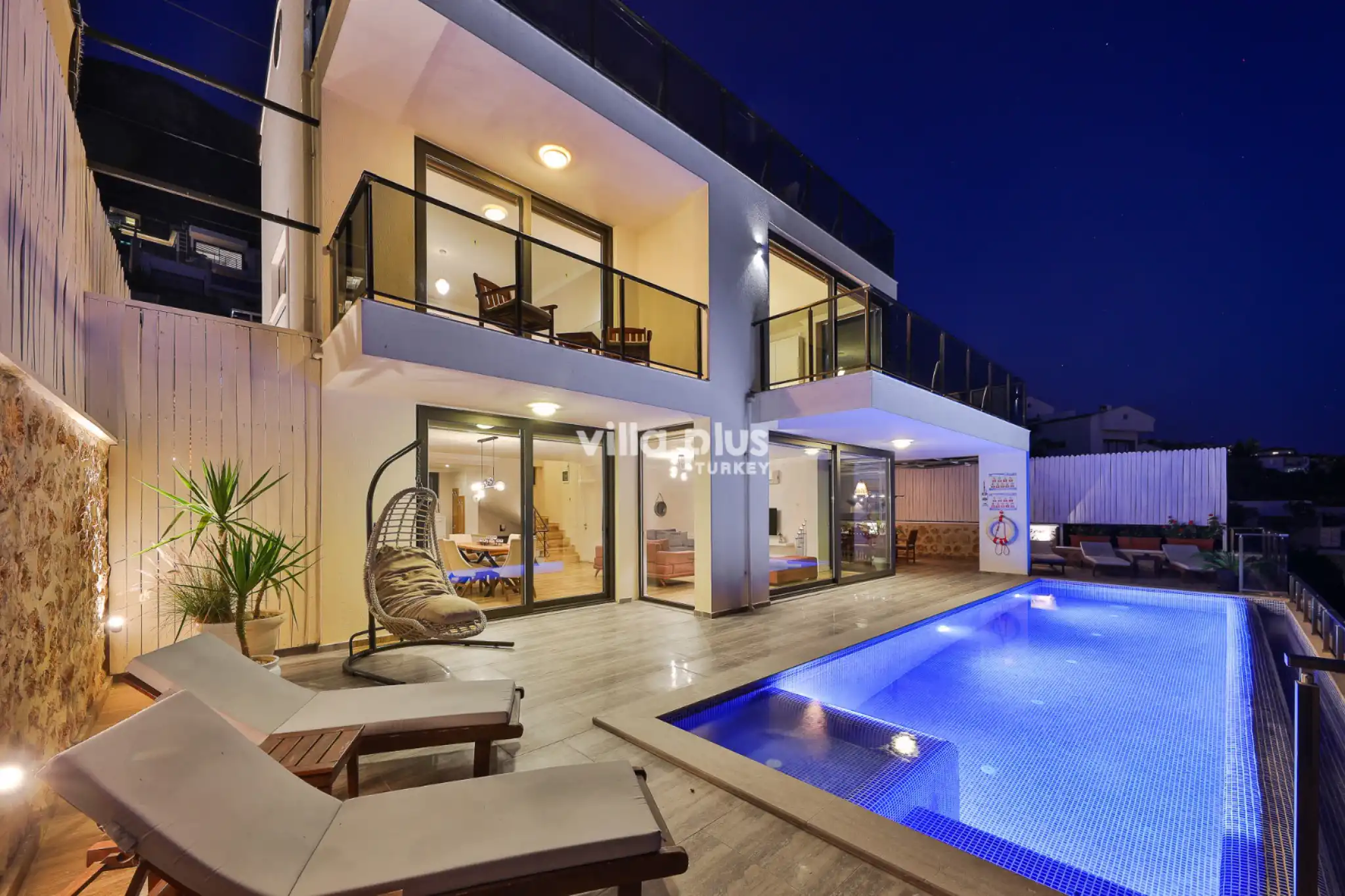 Villa Thalassa is a 6-person rental villa located in the central Kızıltaş area of Kalkan.