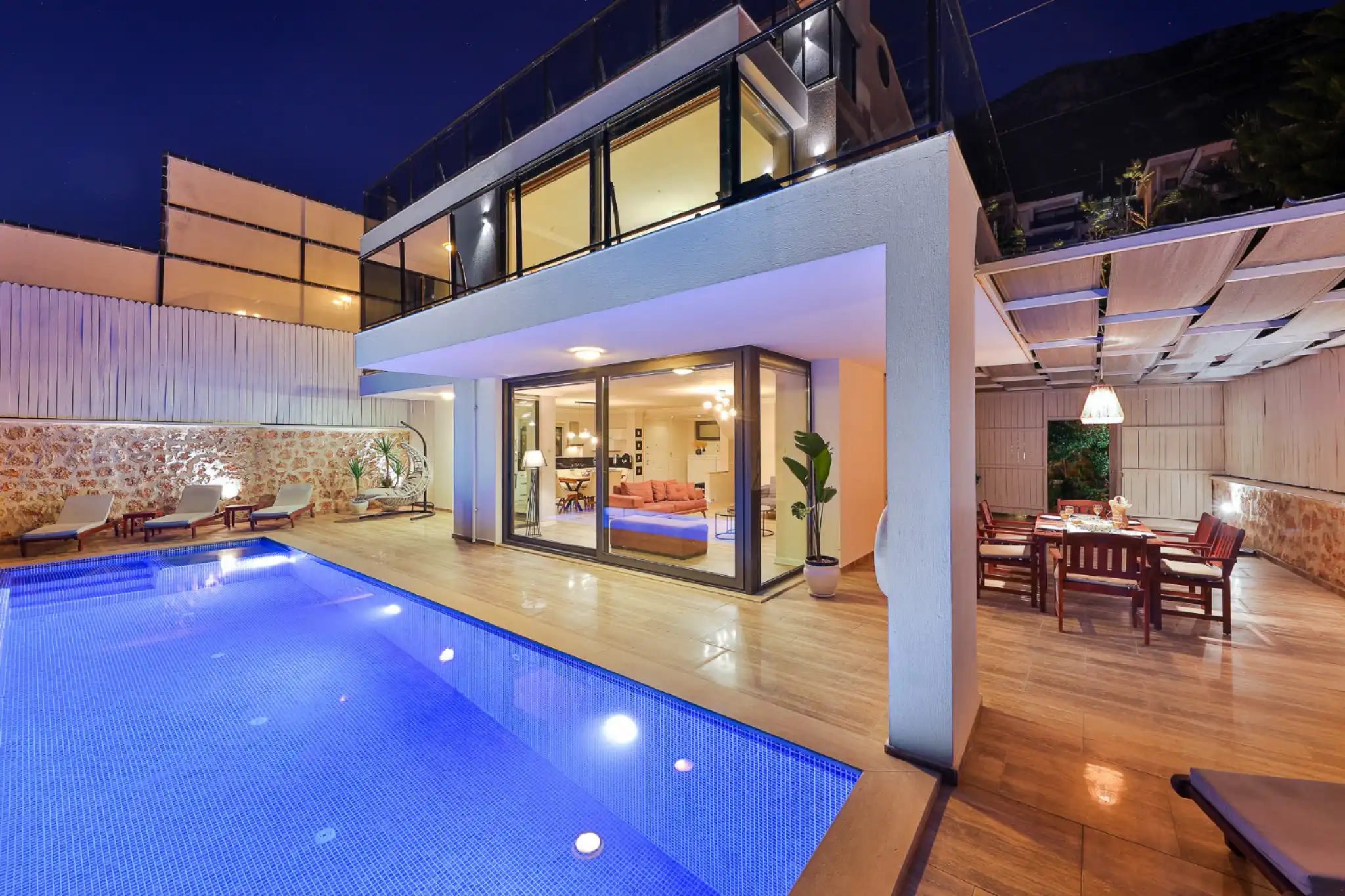 Villa Thalassa is a 6-person rental villa located in the central Kızıltaş area of Kalkan.