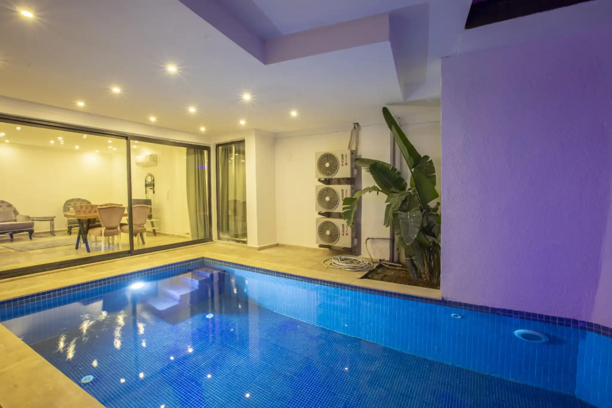 Villa Lysandra 3 is a sea-view villa in the Akbel area of Kalkan, designed for 4 people.