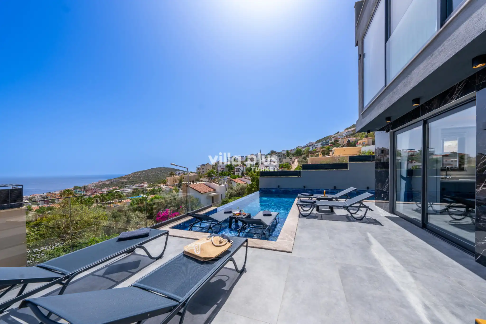 Villa Rivella, 8 person sea view villa in Kalkan area