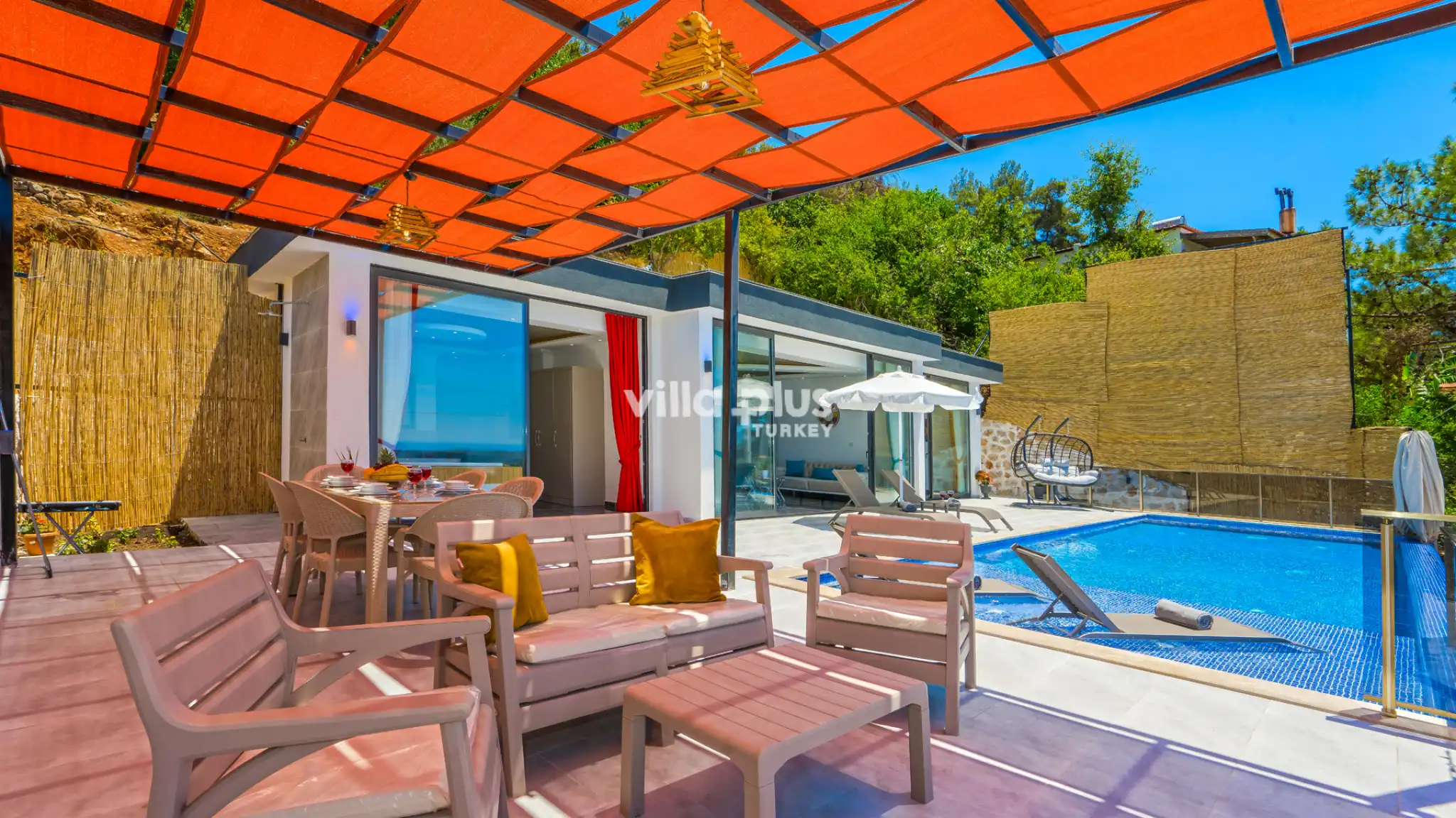 Fiyona-Villa-2_300.jpg