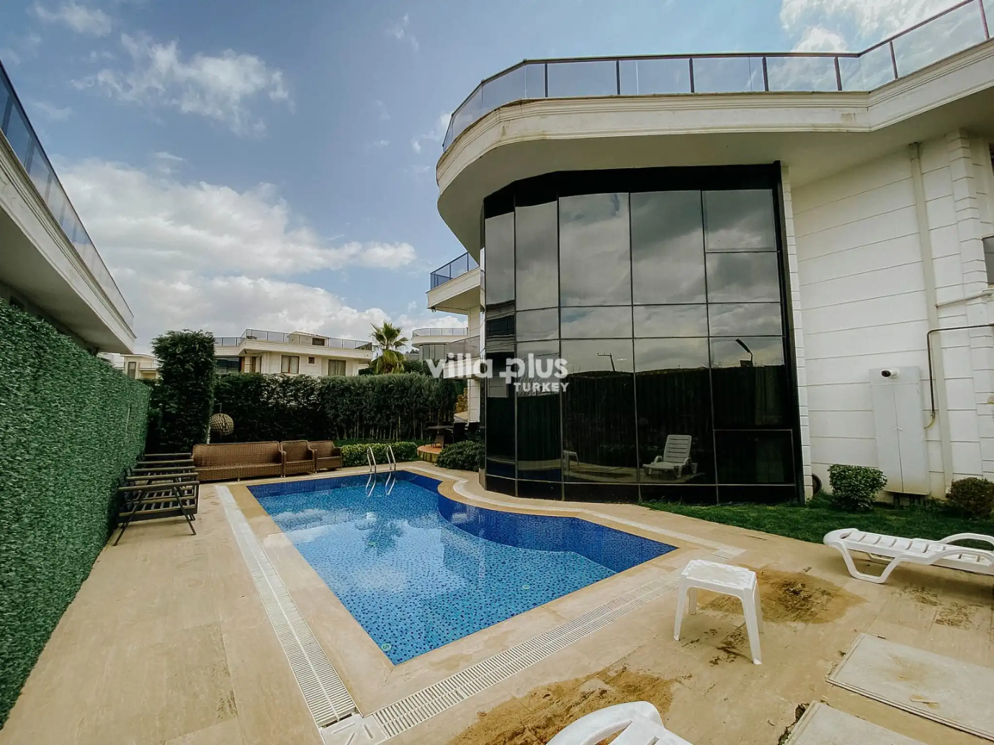 Villa-Calm-in-12_808.jpg