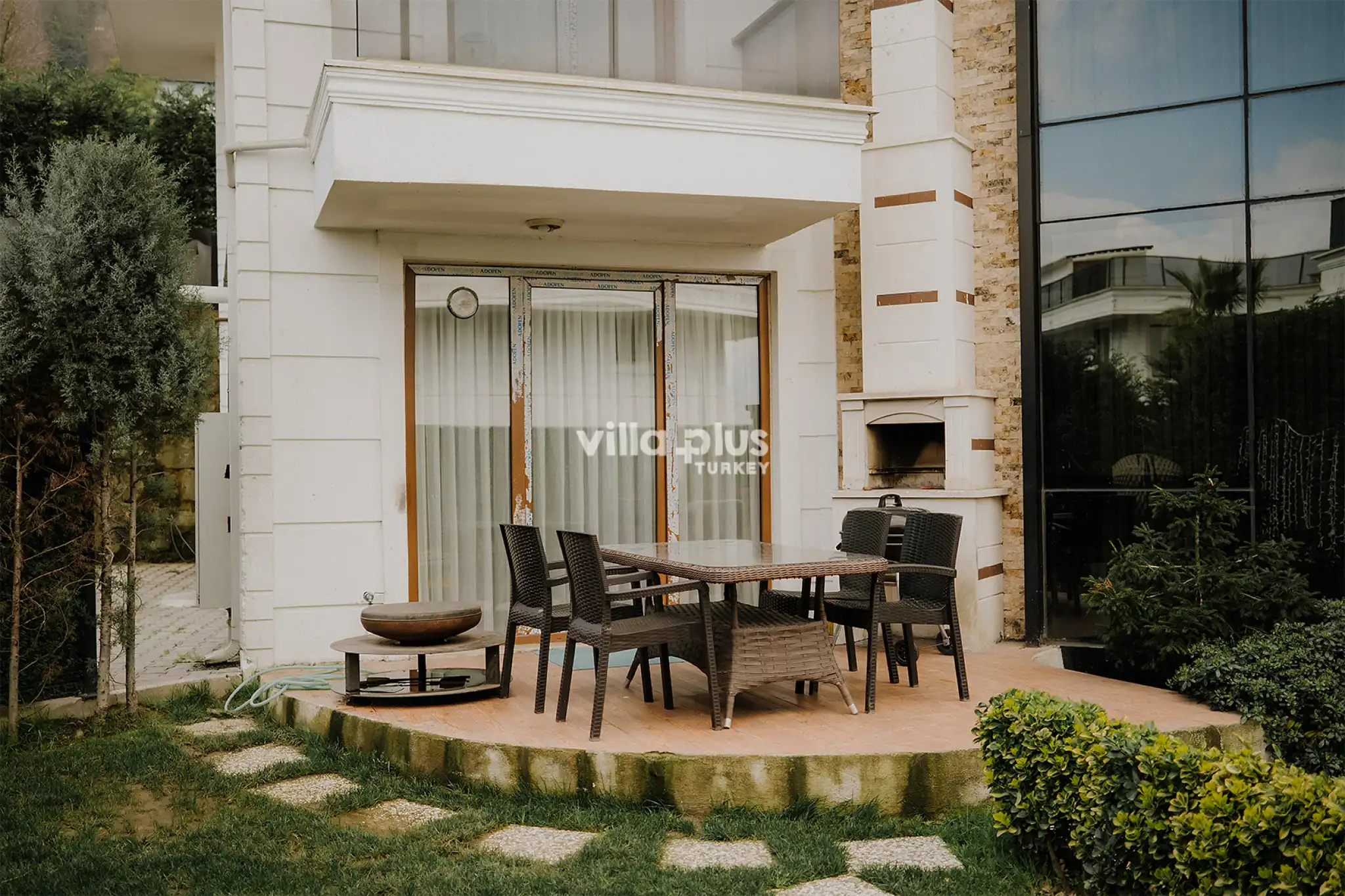 Villa-Calm-in-27_19.jpg