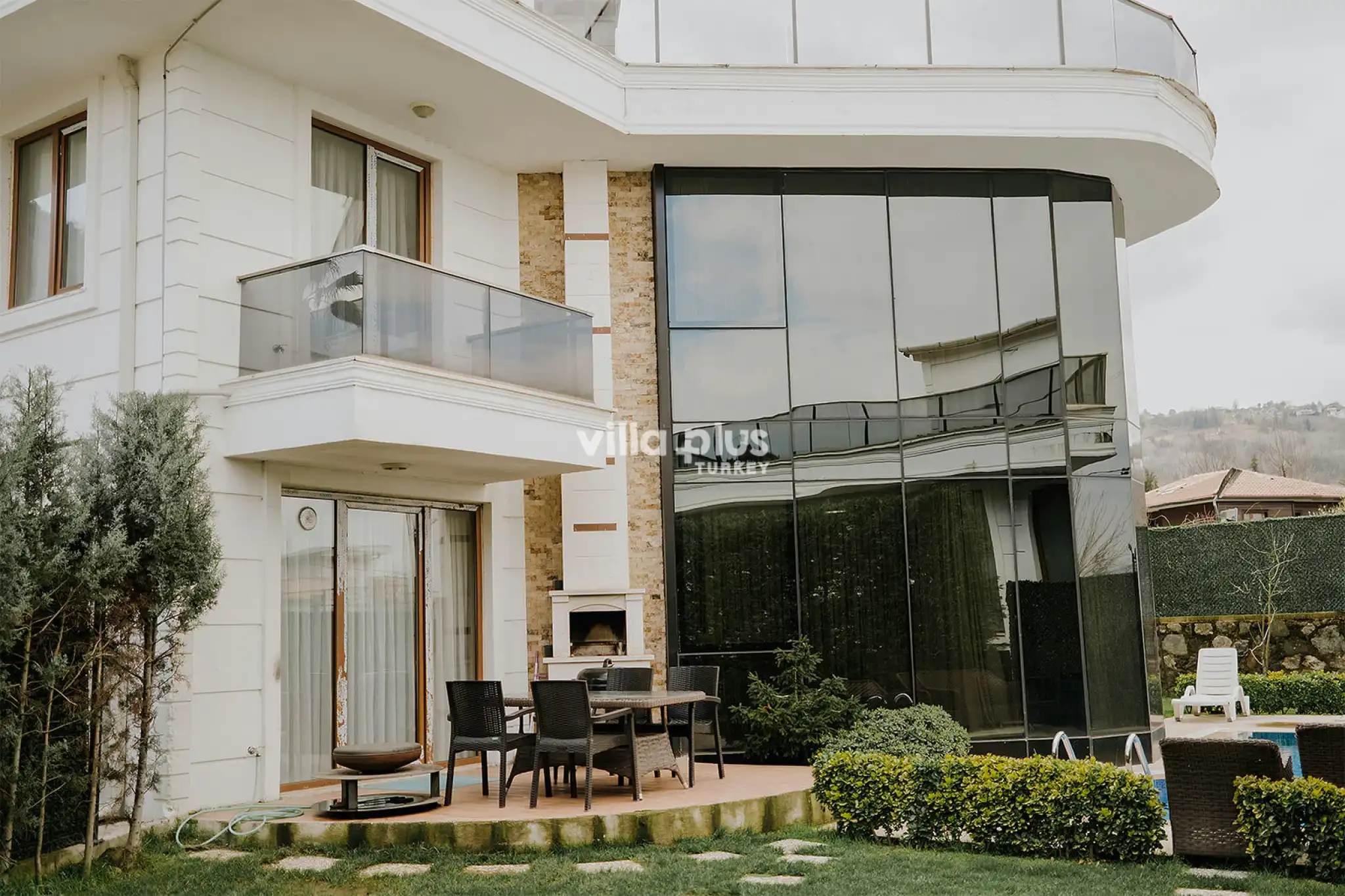 Villa-Calm-in-51_77.jpg