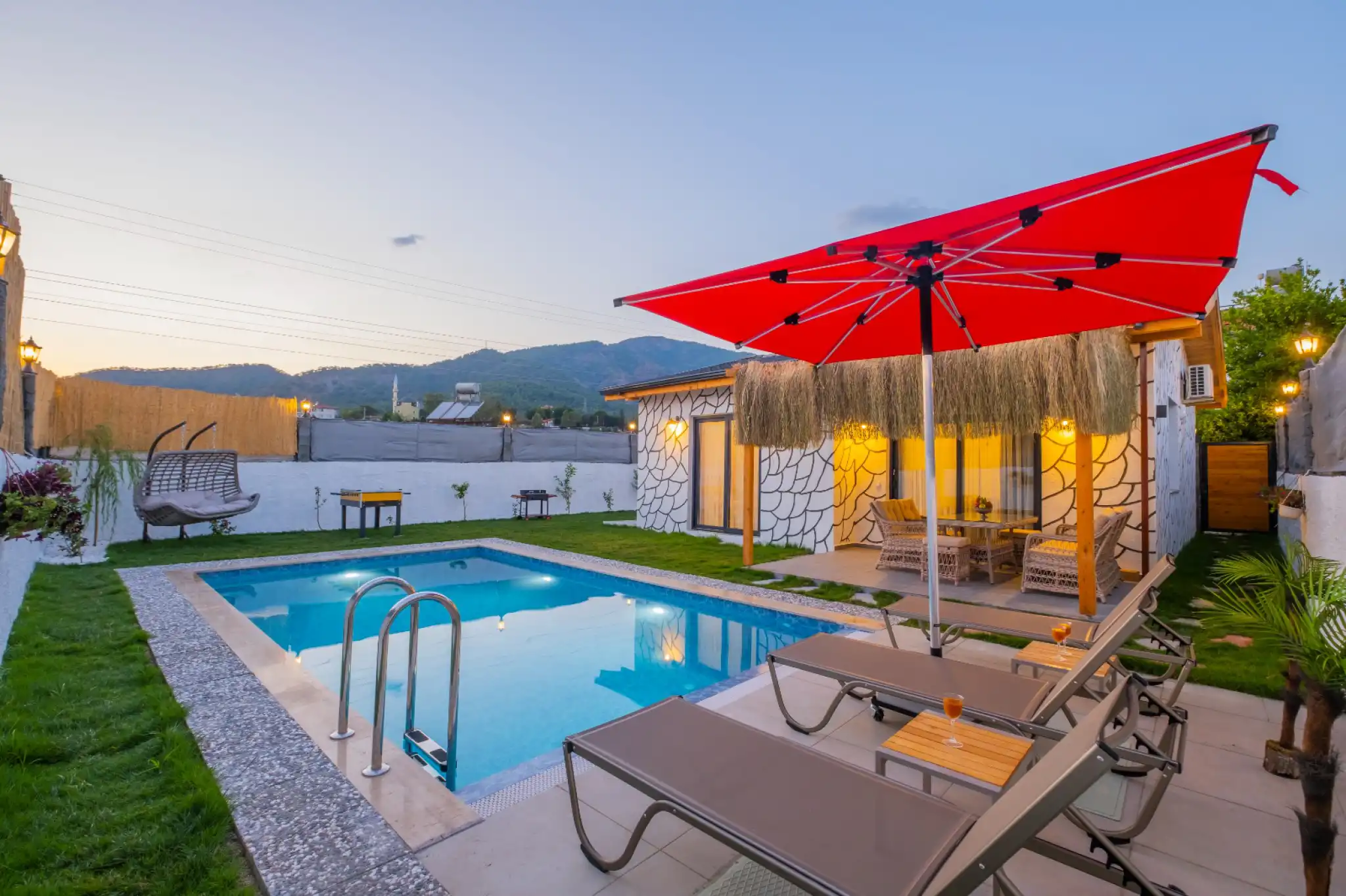 Villa Ozbi, located in Çamköy, Fethiye, is a private pool and a sheltered holiday option.