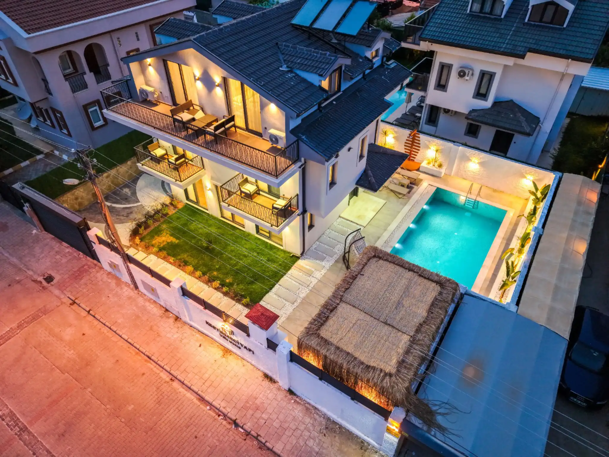 VİLLA DEFNE LUXURY
