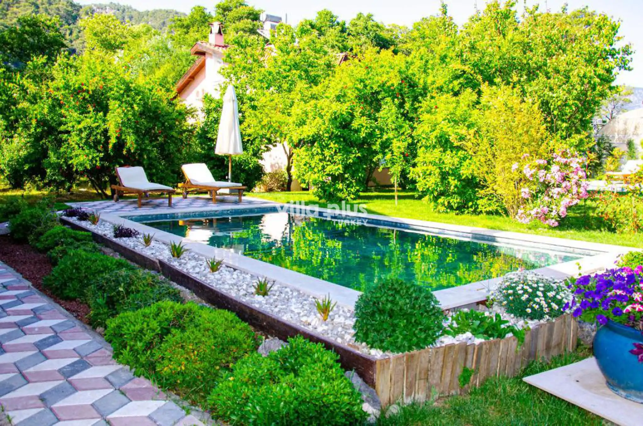 mavala--1_582.jpeg