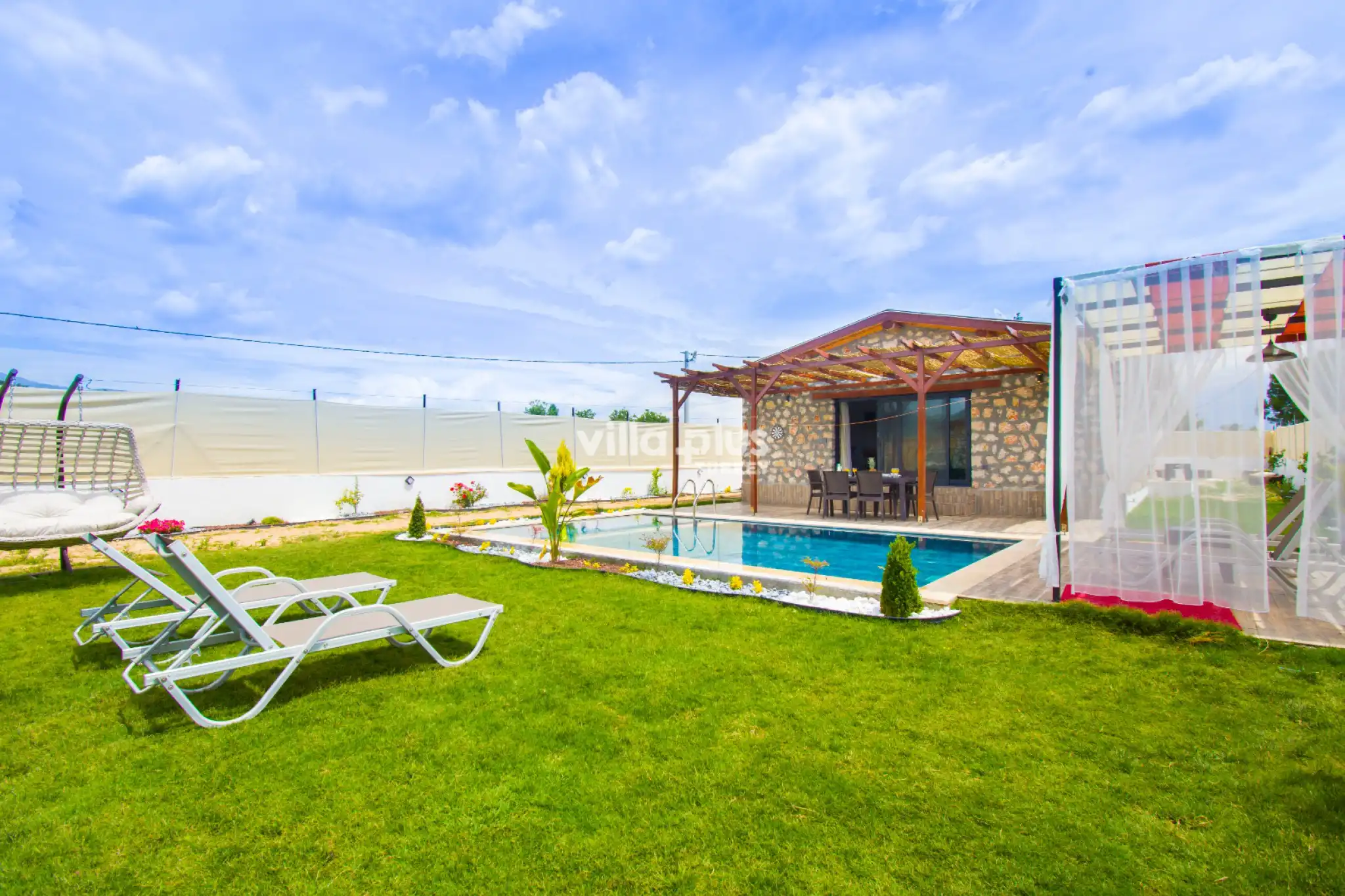villa-lemonade-1-19_754.jpg