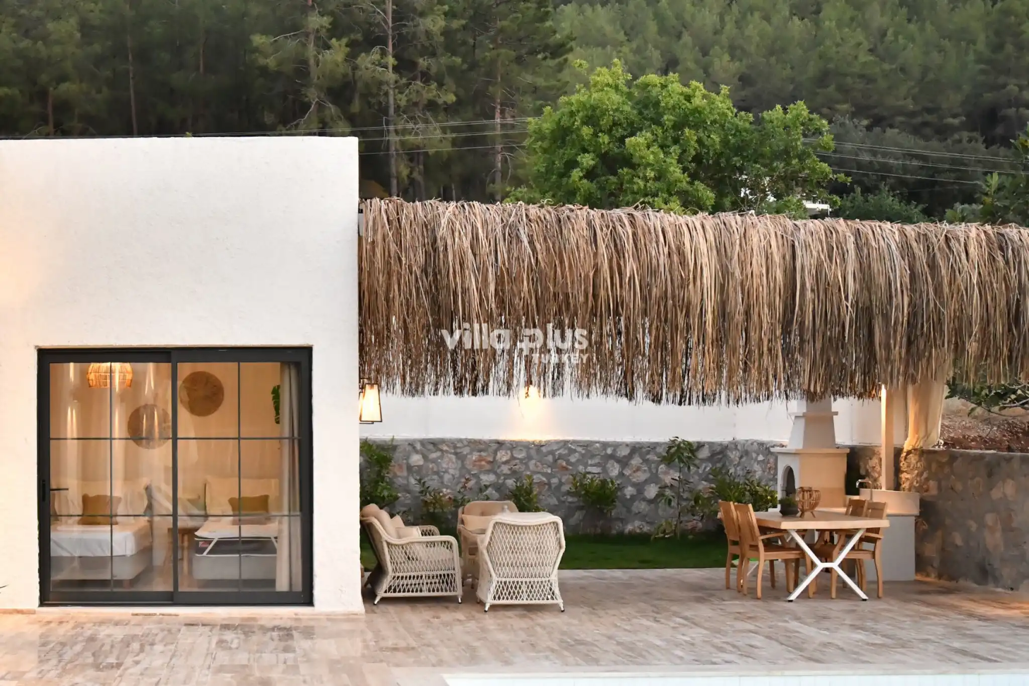 villa-moonrise-1-30_747.jpg
