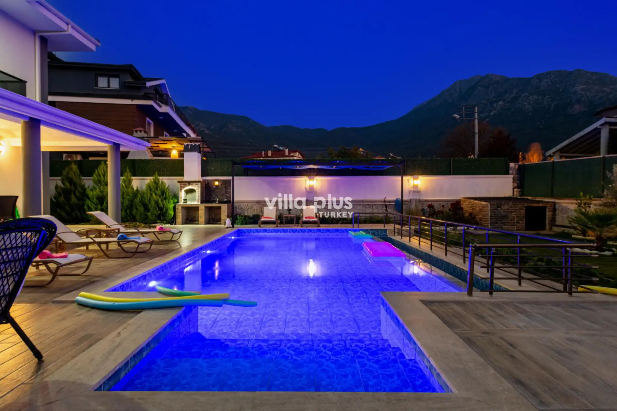 villa-olive-oyl-70_628.jpg