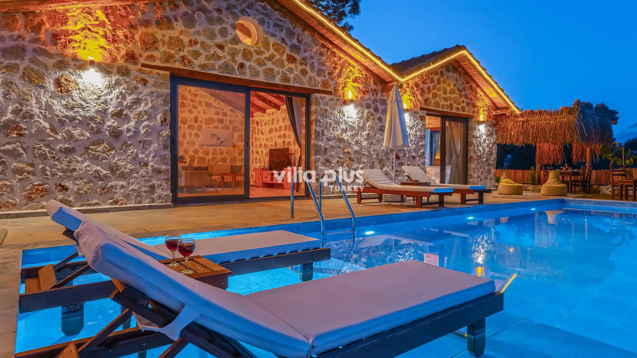 villa-queen-2_825.jpg