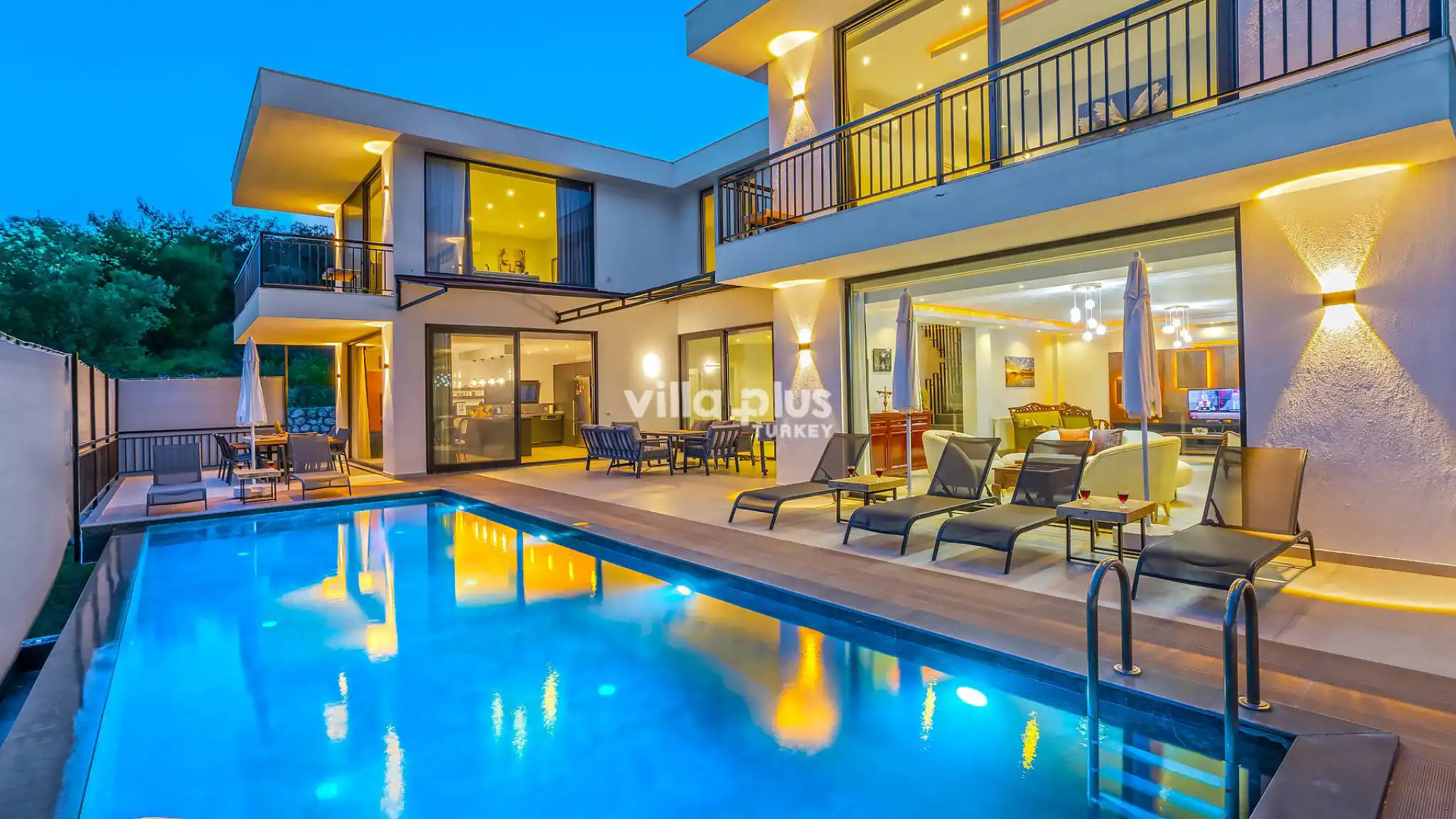 villa-radiant-1-1_499.jpg