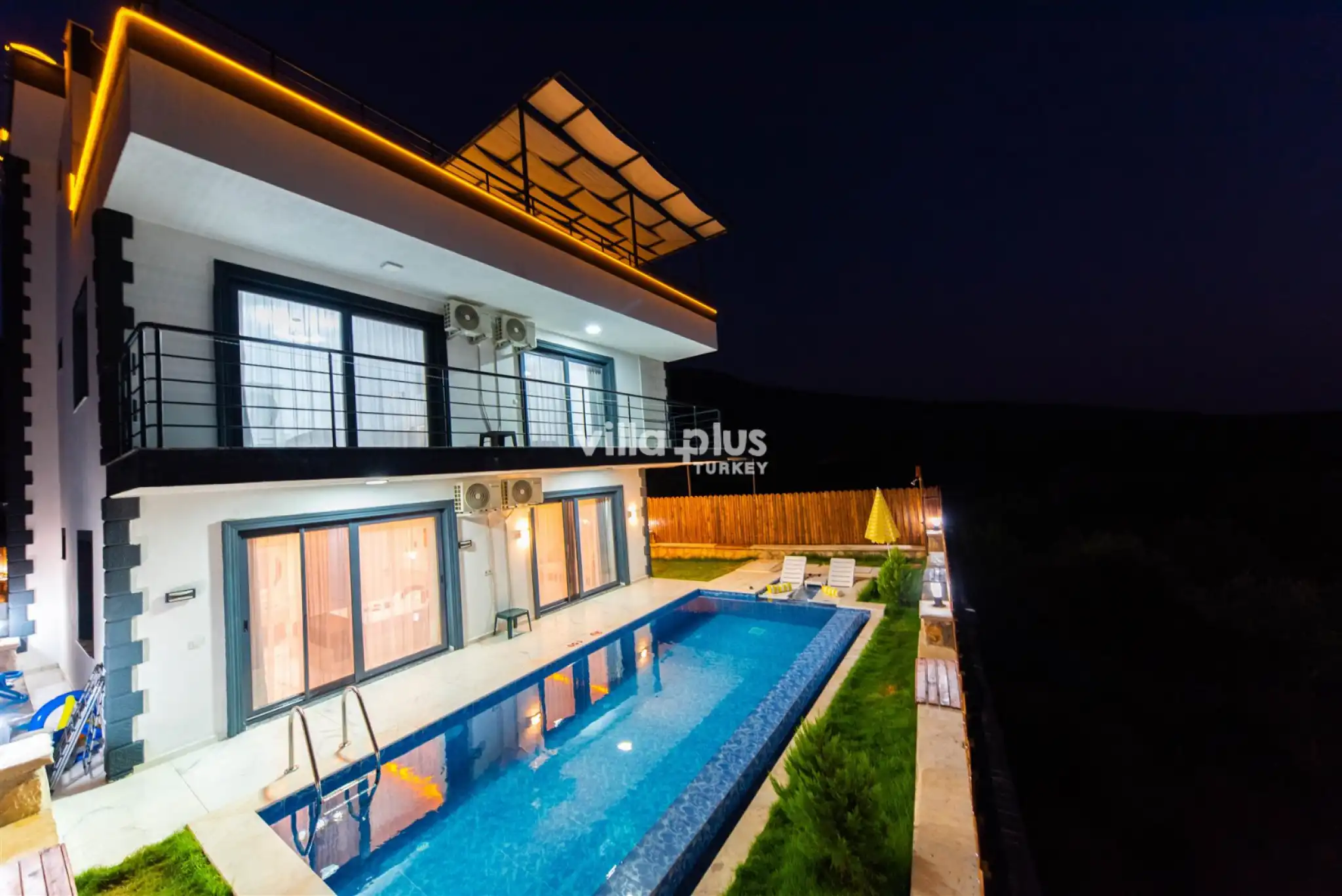 villa-september-122_718.jpg