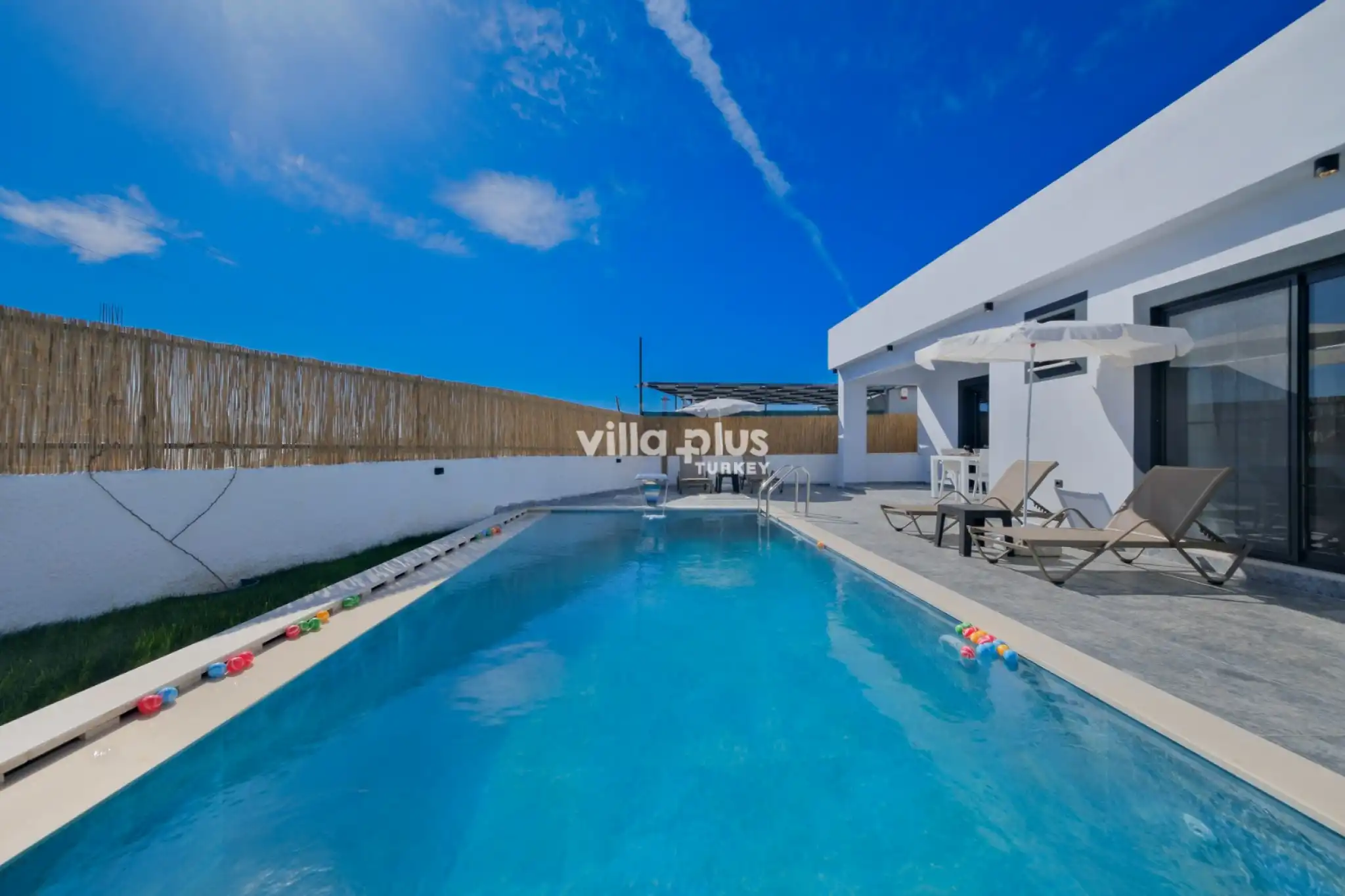 villabiz-villa-altin-3-47_717_802.jpg
