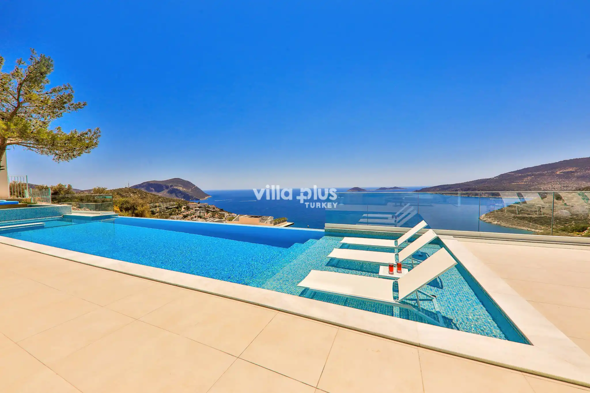 Villa Wren 2