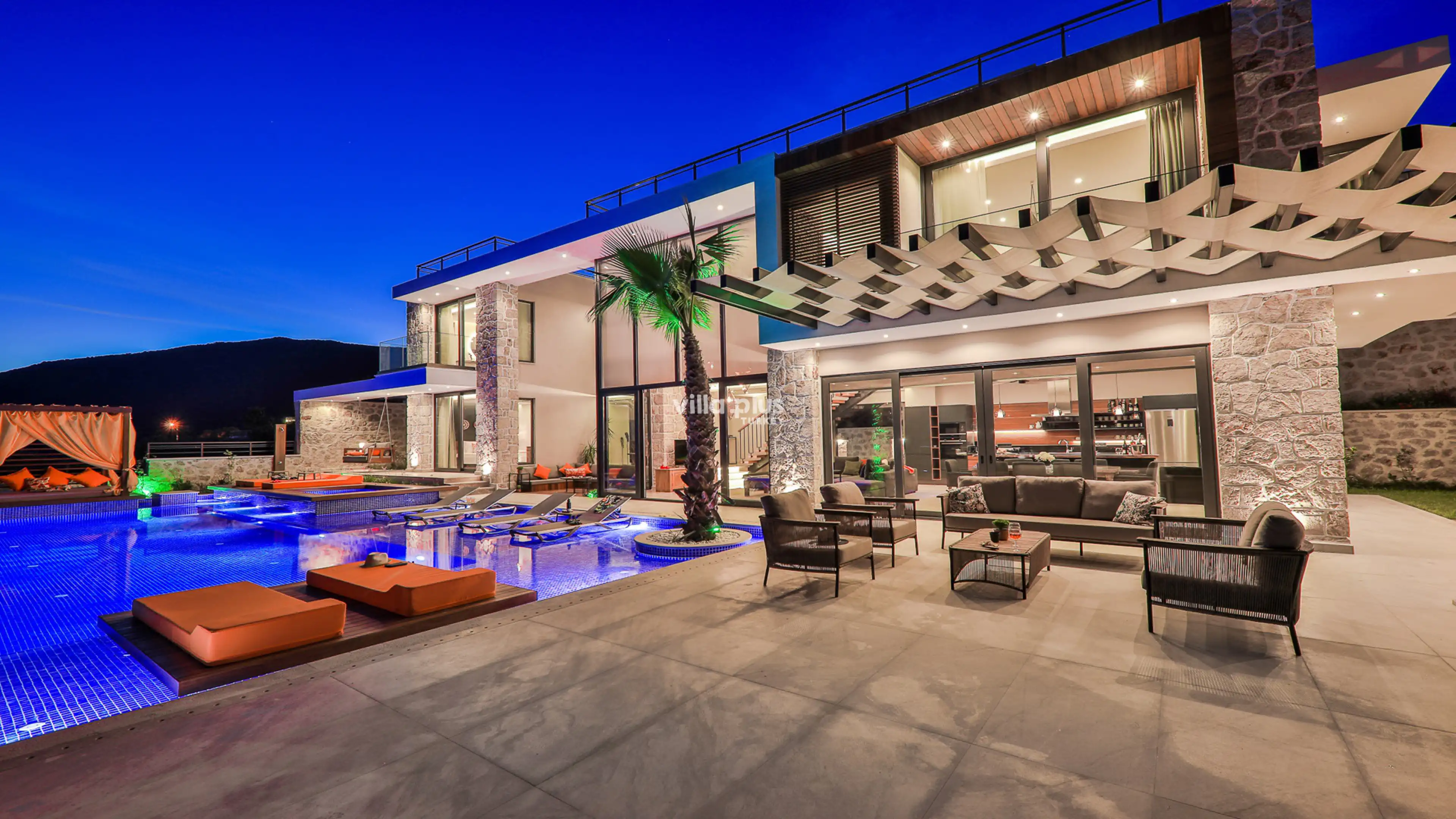 Ultra Lux Villa Rental