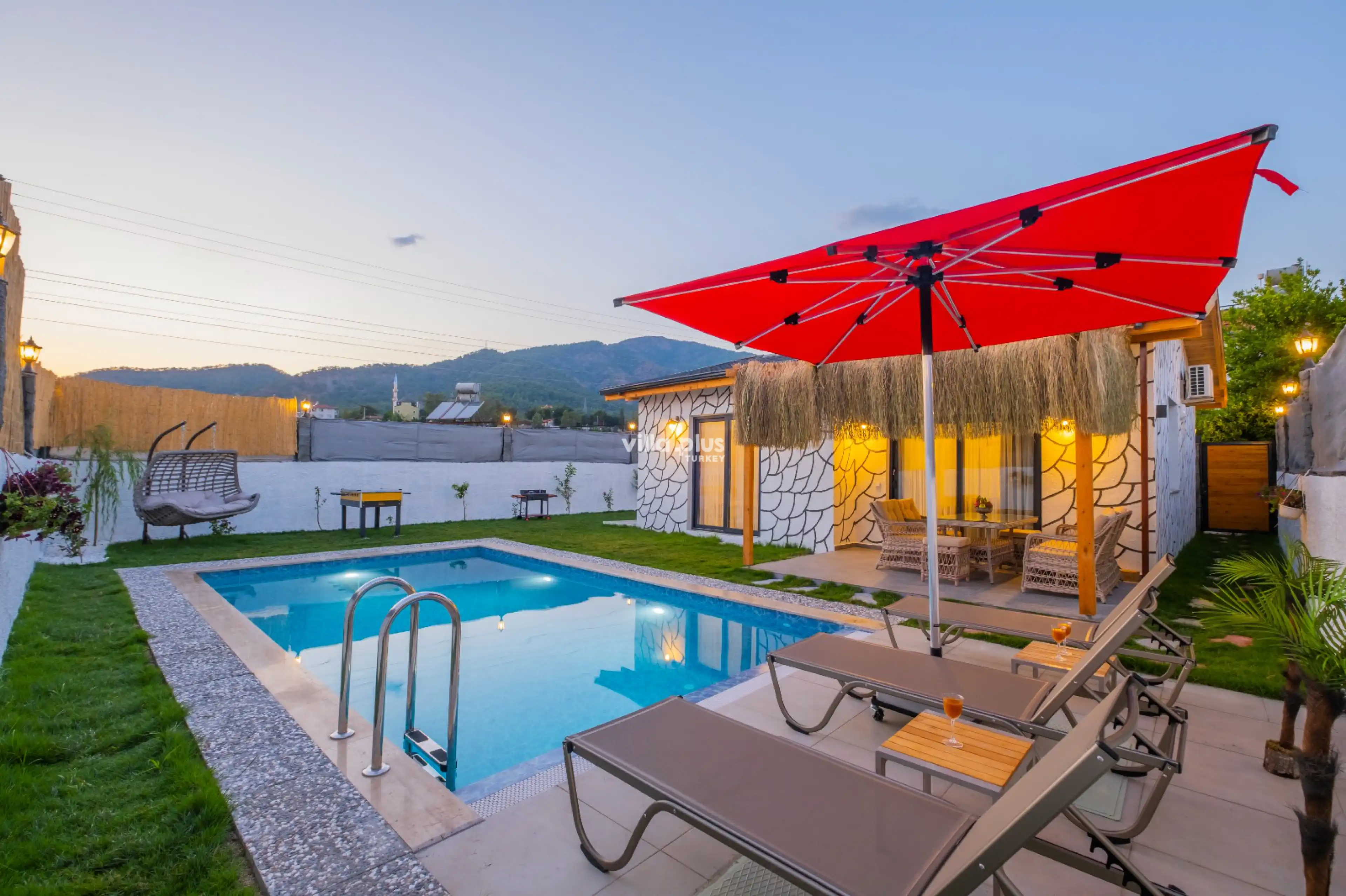 Villa Ozbi, located in Çamköy, Fethiye, is a private pool and a sheltered holiday option.