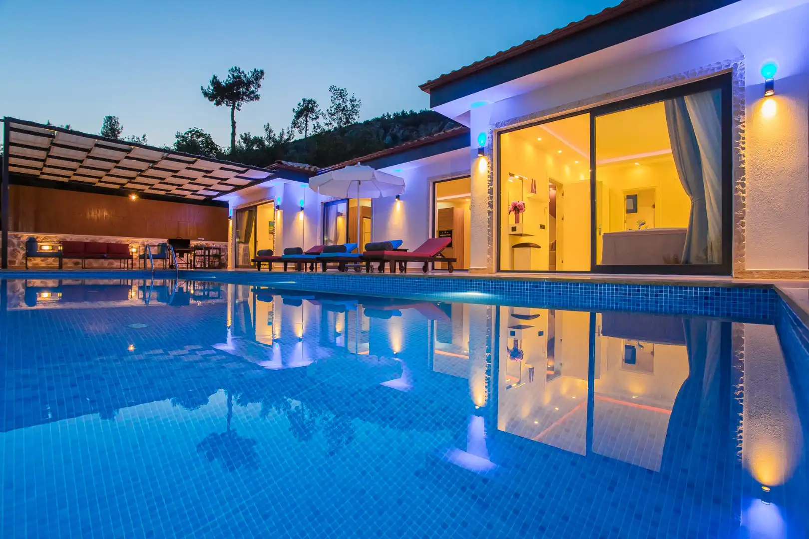 Villa Dilvin in İslamlar, with Private Pool