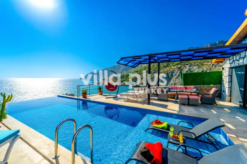 ViLLA-ADONiS_05_2_168.jpg