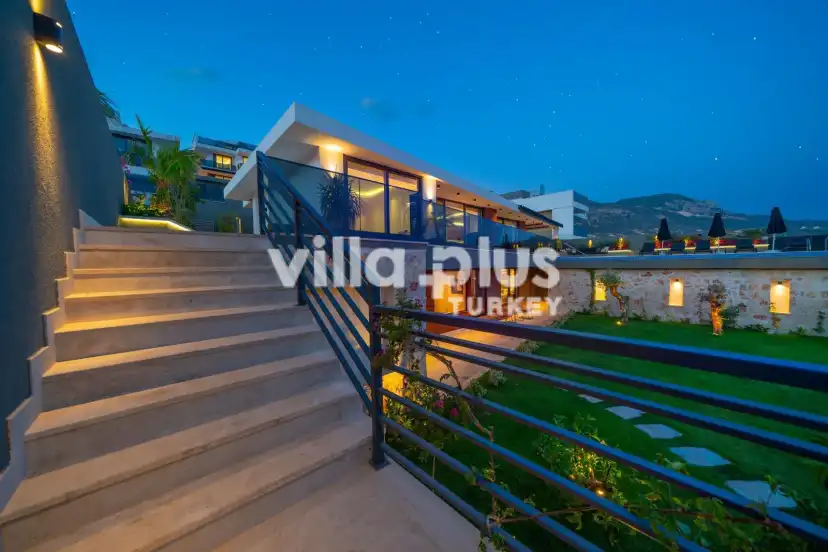 Villa-Ayse-Luks-Deniz-Manzarali-Kiralik-Villalar-Villaciniz-20_838_816.jpeg