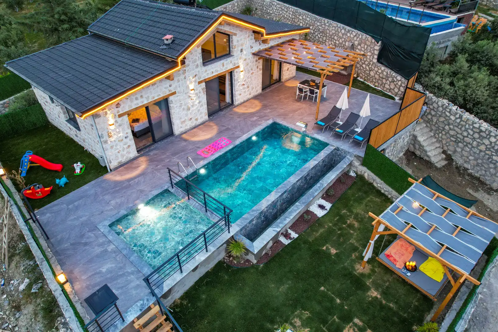 VİLLA RAVELLO in Yaka Koy, with Private Pool