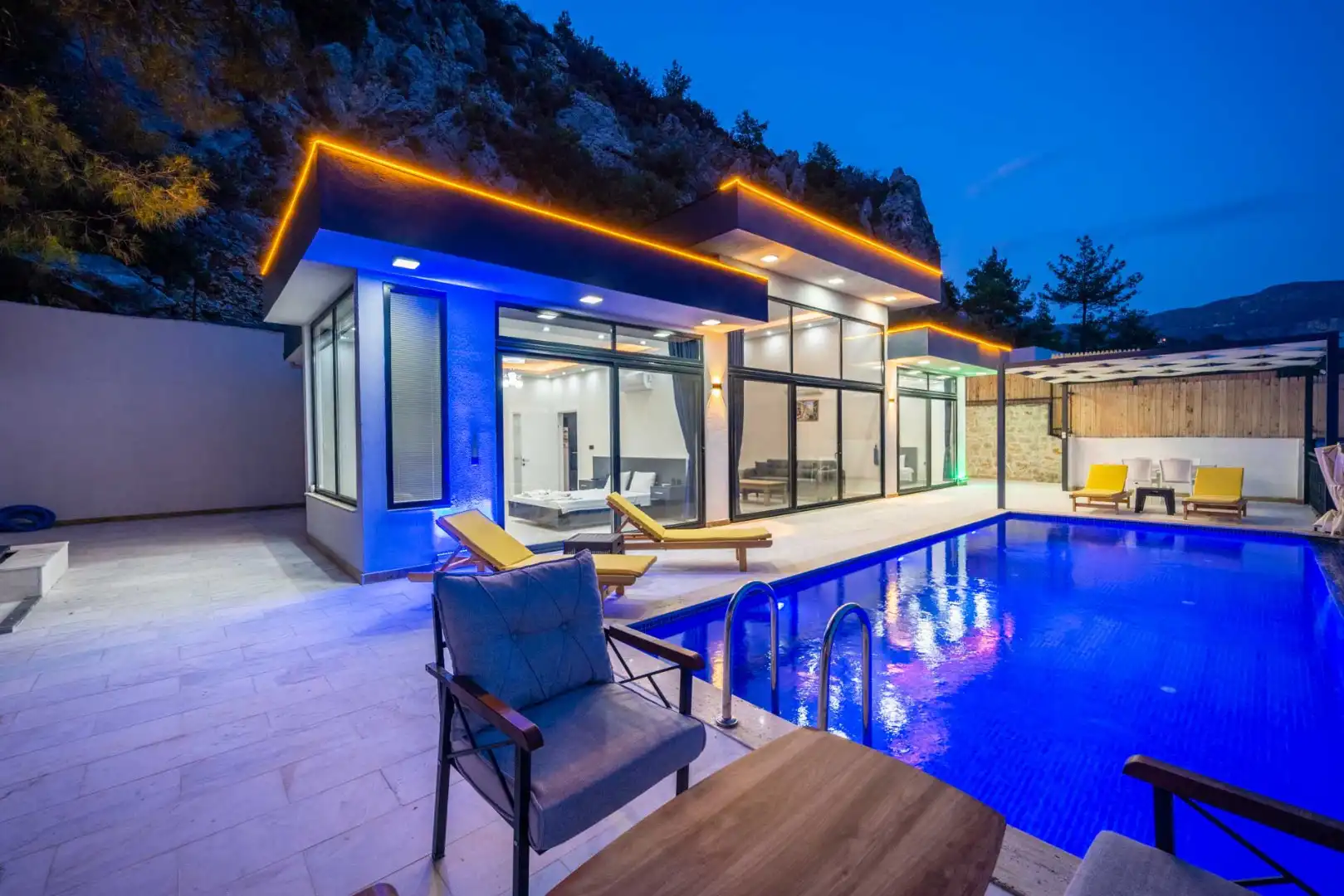 VILLA FORTUNE in İslamlar, with Private Pool