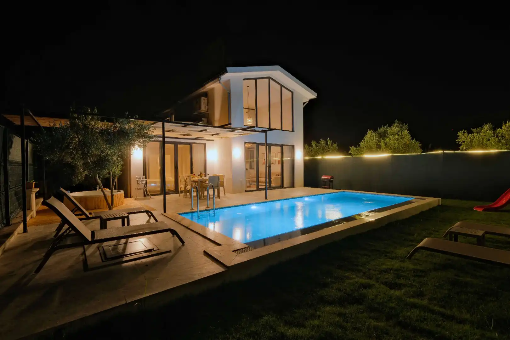 VILLA LALUNA in Ciftlik, with Private Pool