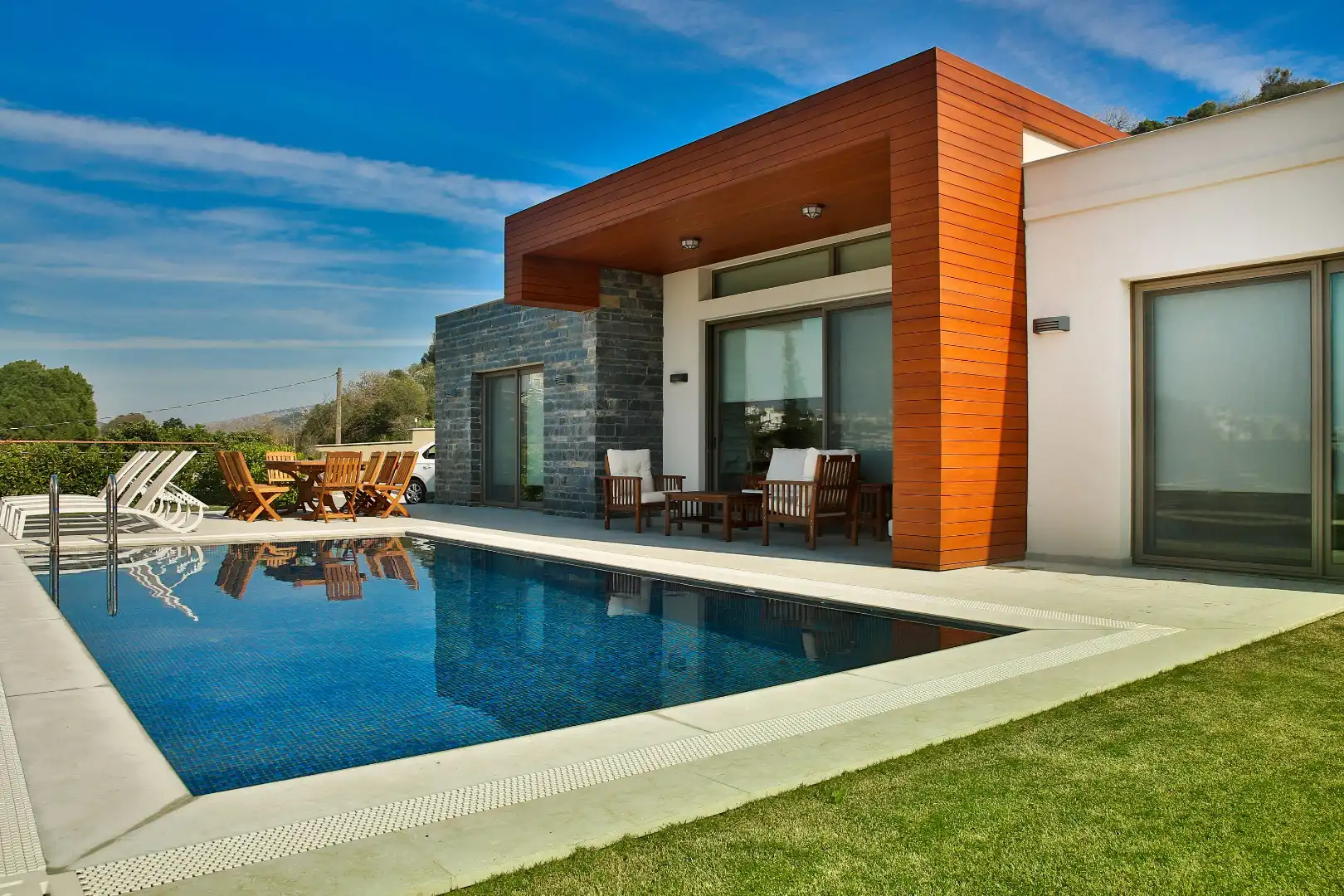 Villa Luna Veranda in , with Private Pool