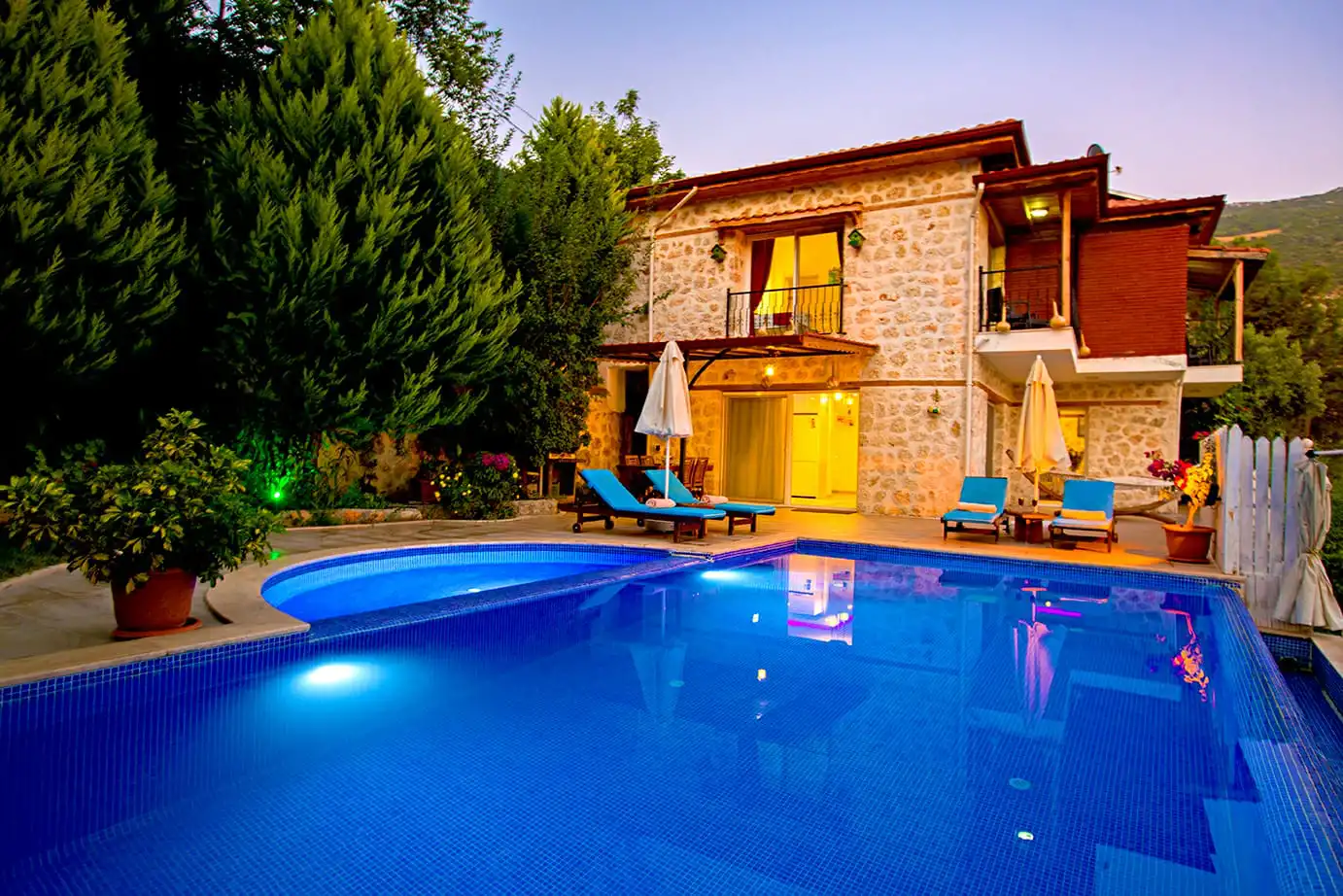 VİLLA AMARİLLO in İslamlar, with Private Pool