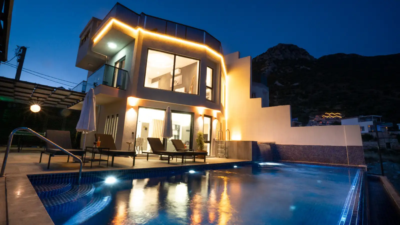 VİLLA RAFAEL in Akbel, with Private Pool
