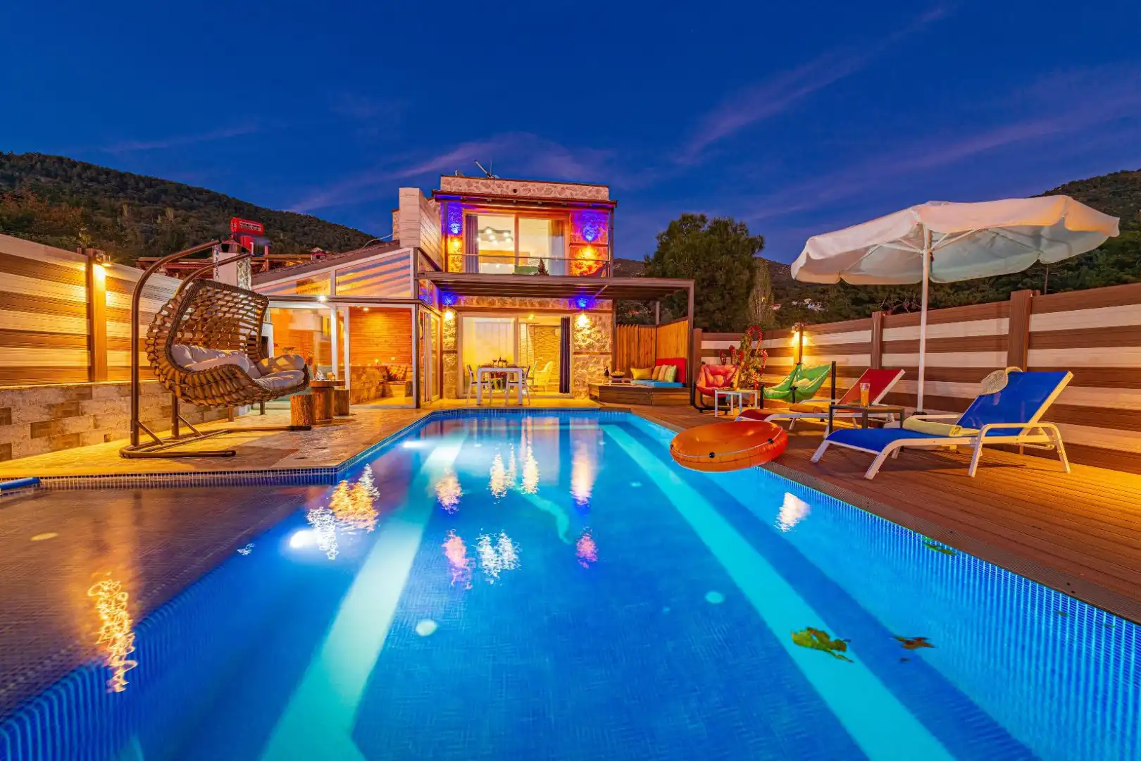 Villa Mert in İslamlar, with Private Pool