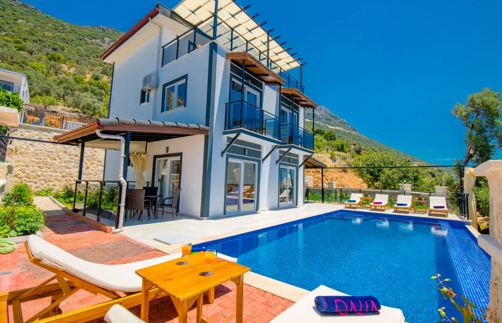 VİLLA ALMEDA in Kordere, with Private Pool