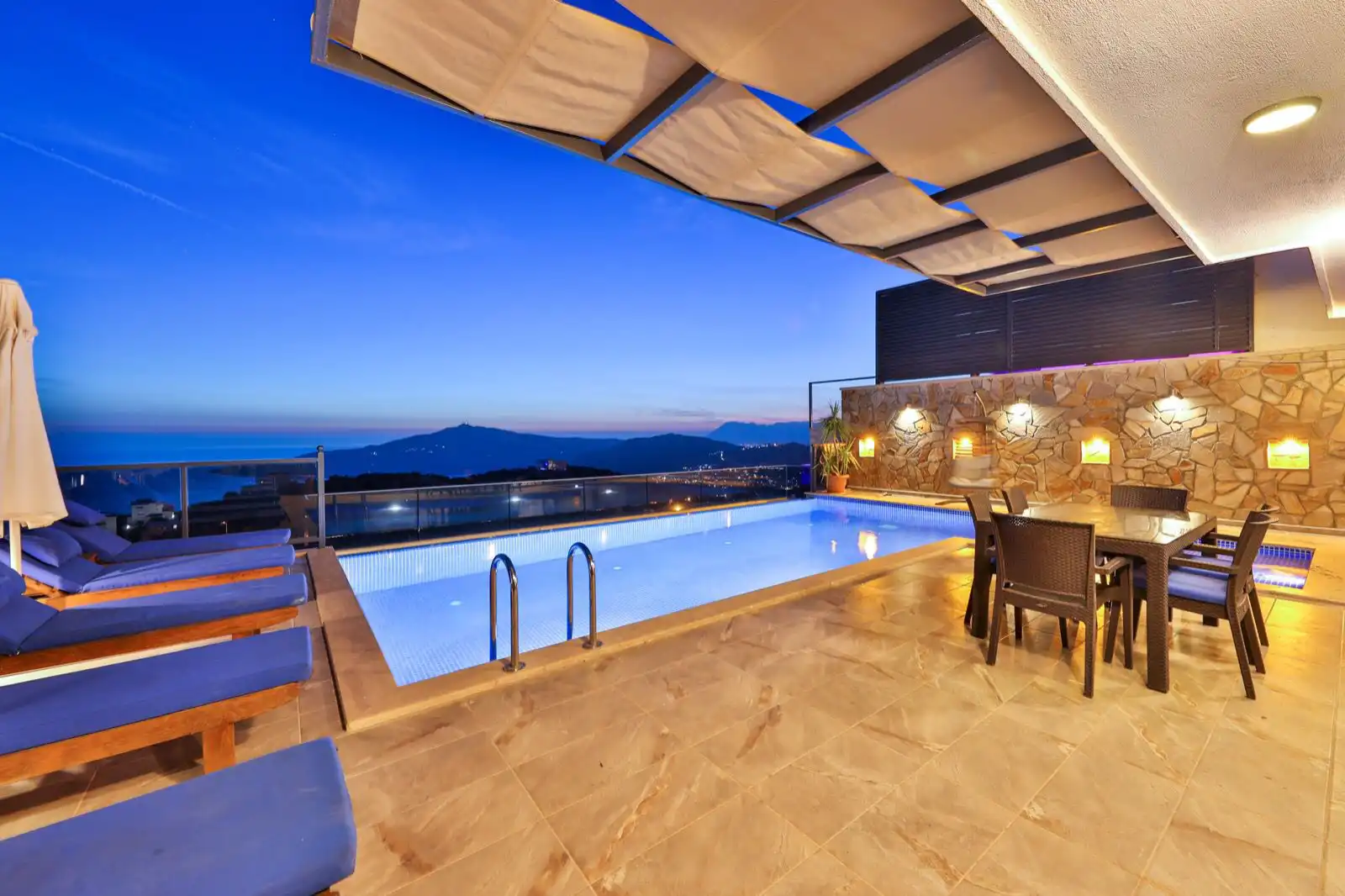VİLLA OPALUXE in Kordere, with Private Pool