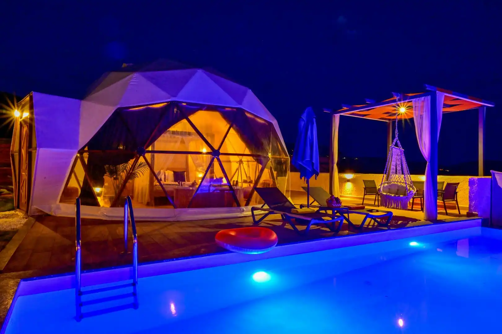Dome Luxury 8 in Caykoy, with Private Pool