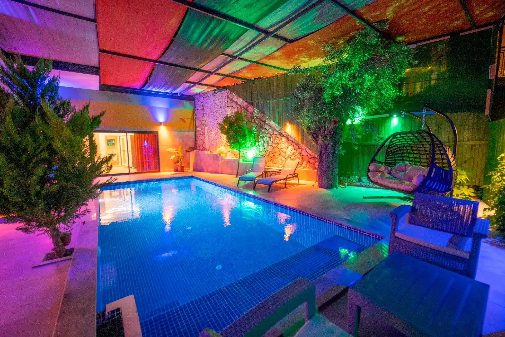 Villa Chester in Akbel, with Private Pool