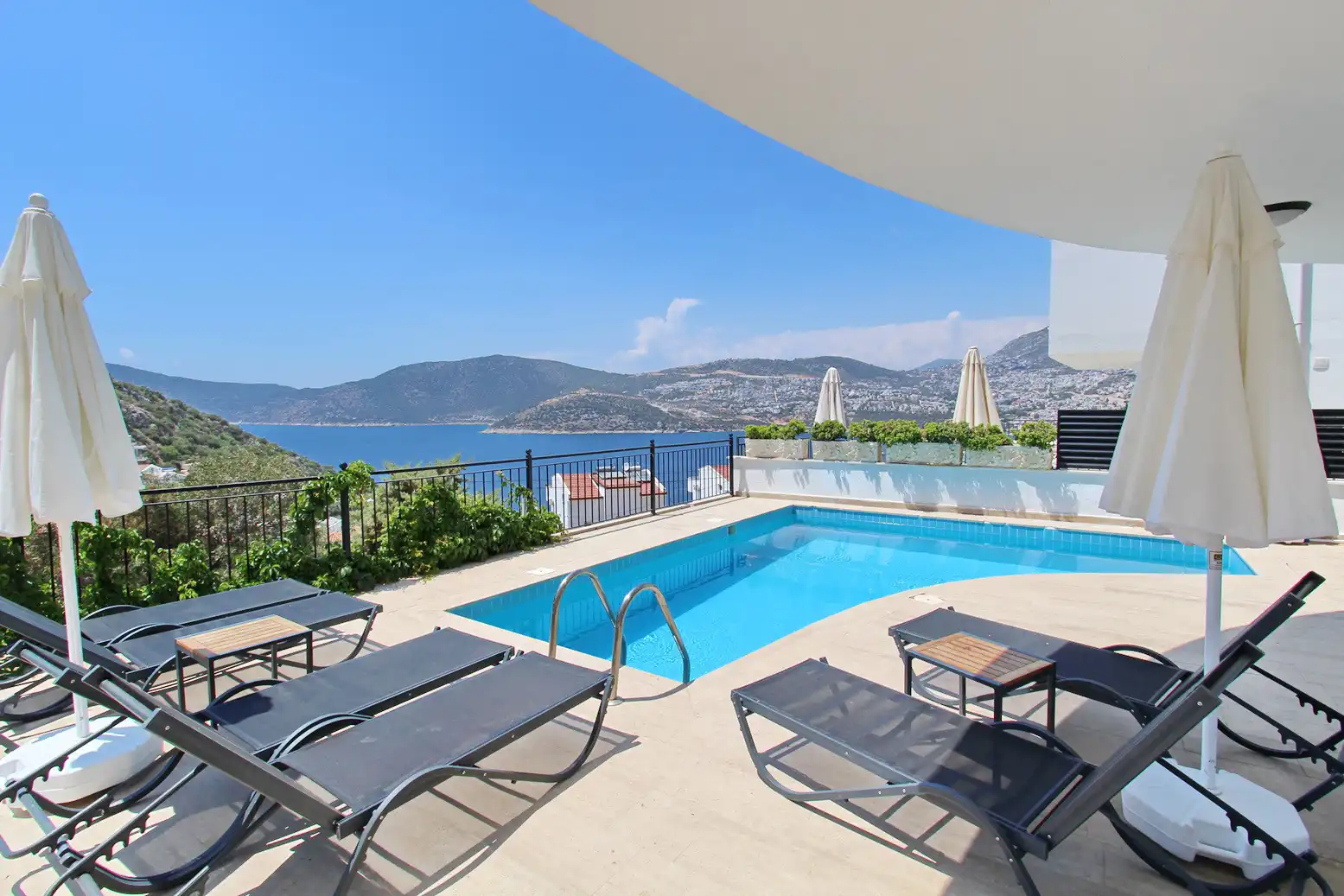 Villa Mendes in Kısla, with Private Pool
