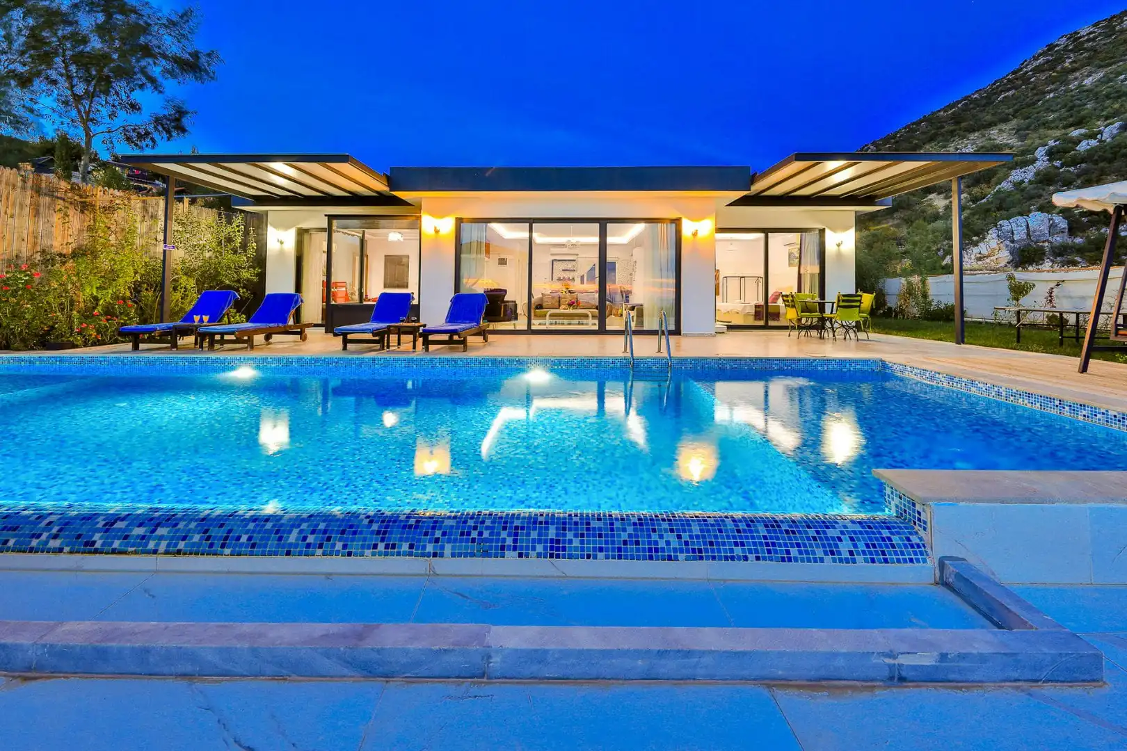 VİLLA SEZEN 2 in İslamlar, with Private Pool