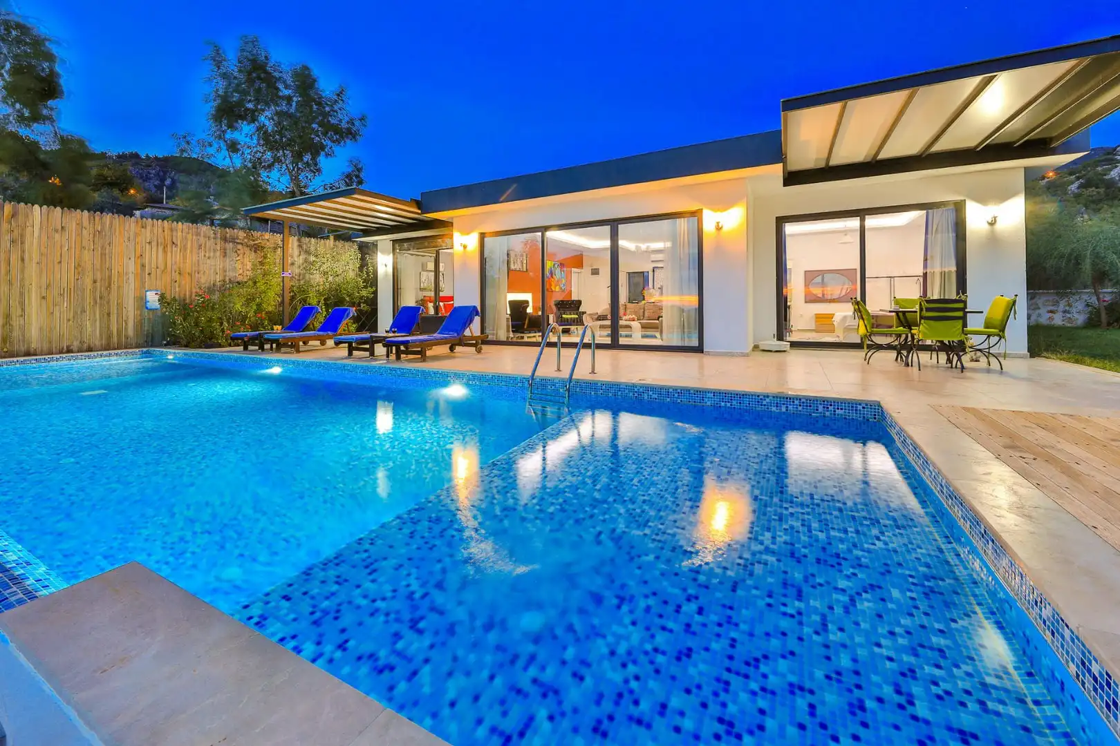 VİLLA SEZEN 2 in İslamlar, with Private Pool