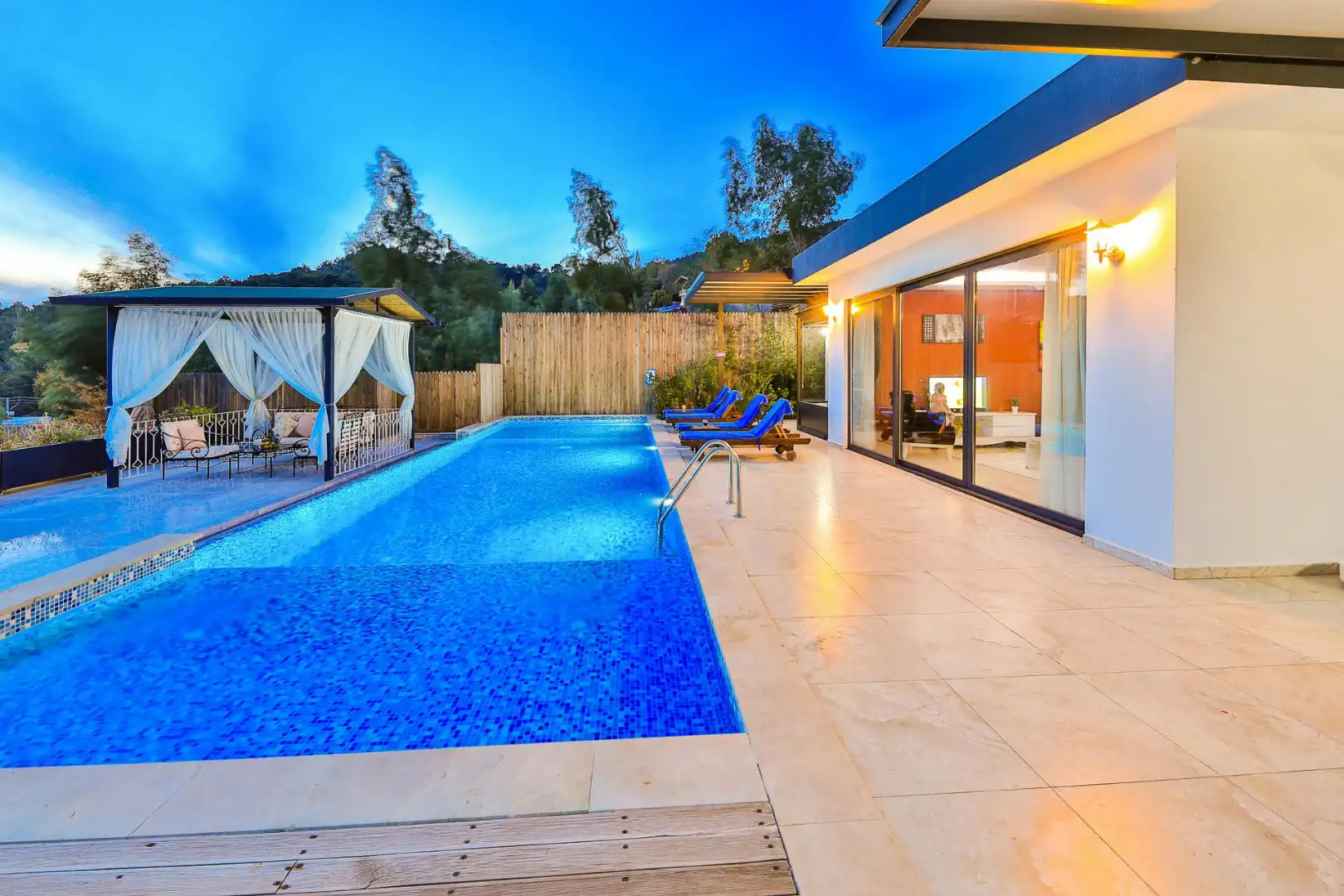 VİLLA SEZEN 2 in İslamlar, with Private Pool