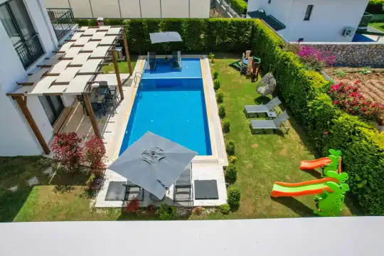 VİLLA LEONA 4