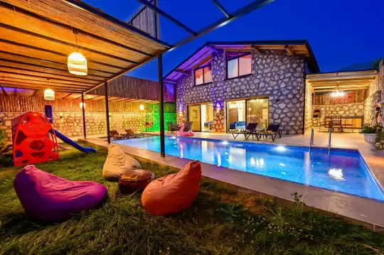VILLA LUCASIA