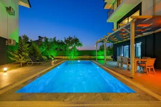 VILLA MANGO SHİNE 