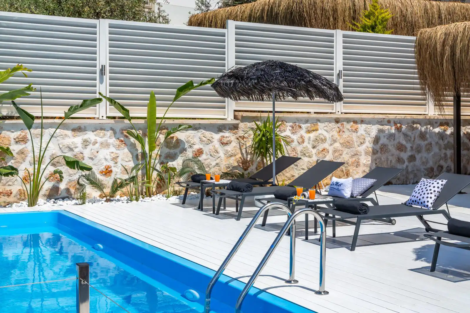 Suit La Mer in Kordere, with Private Pool