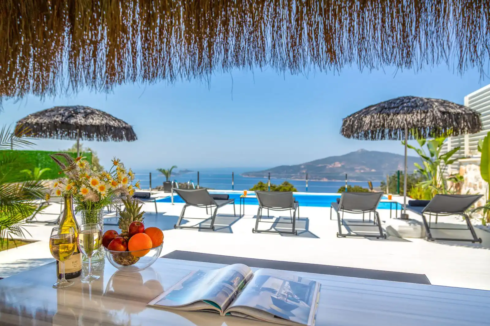 Suit La Mer in Kordere, with Private Pool