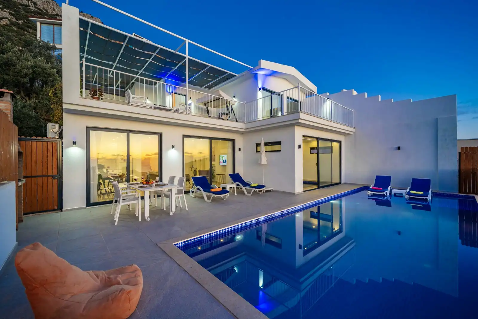VİLLA AVERY in Kordere, with Private Pool