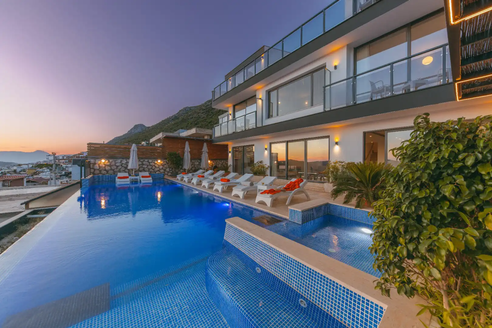 VİLLA EMERALD in Kordere, with Private Pool