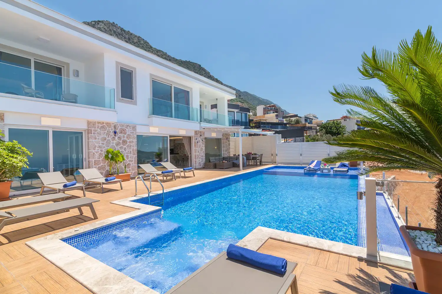 Villa La Mer in Kordere, with Private Pool