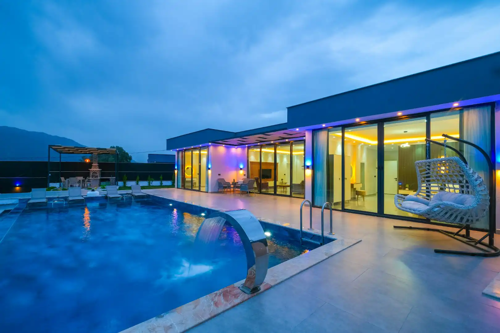 VİLLA AYÇİÇEĞİ 2 in Seydikemer, with Private Pool