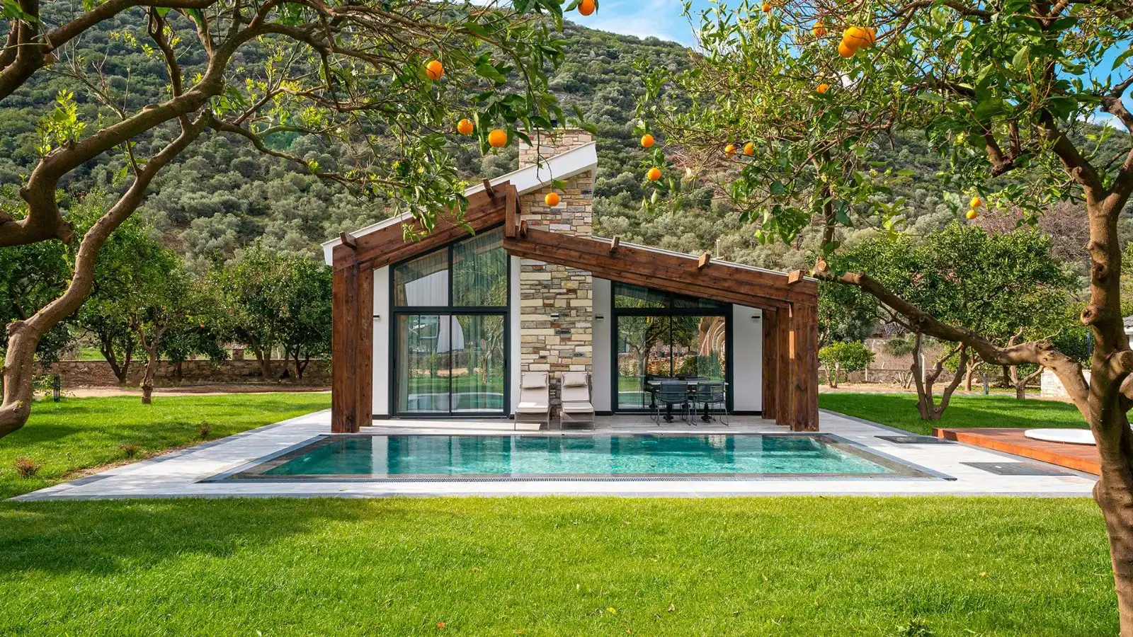 VILLA WESTSIDE SUPERIOR 5 in , with Private Pool